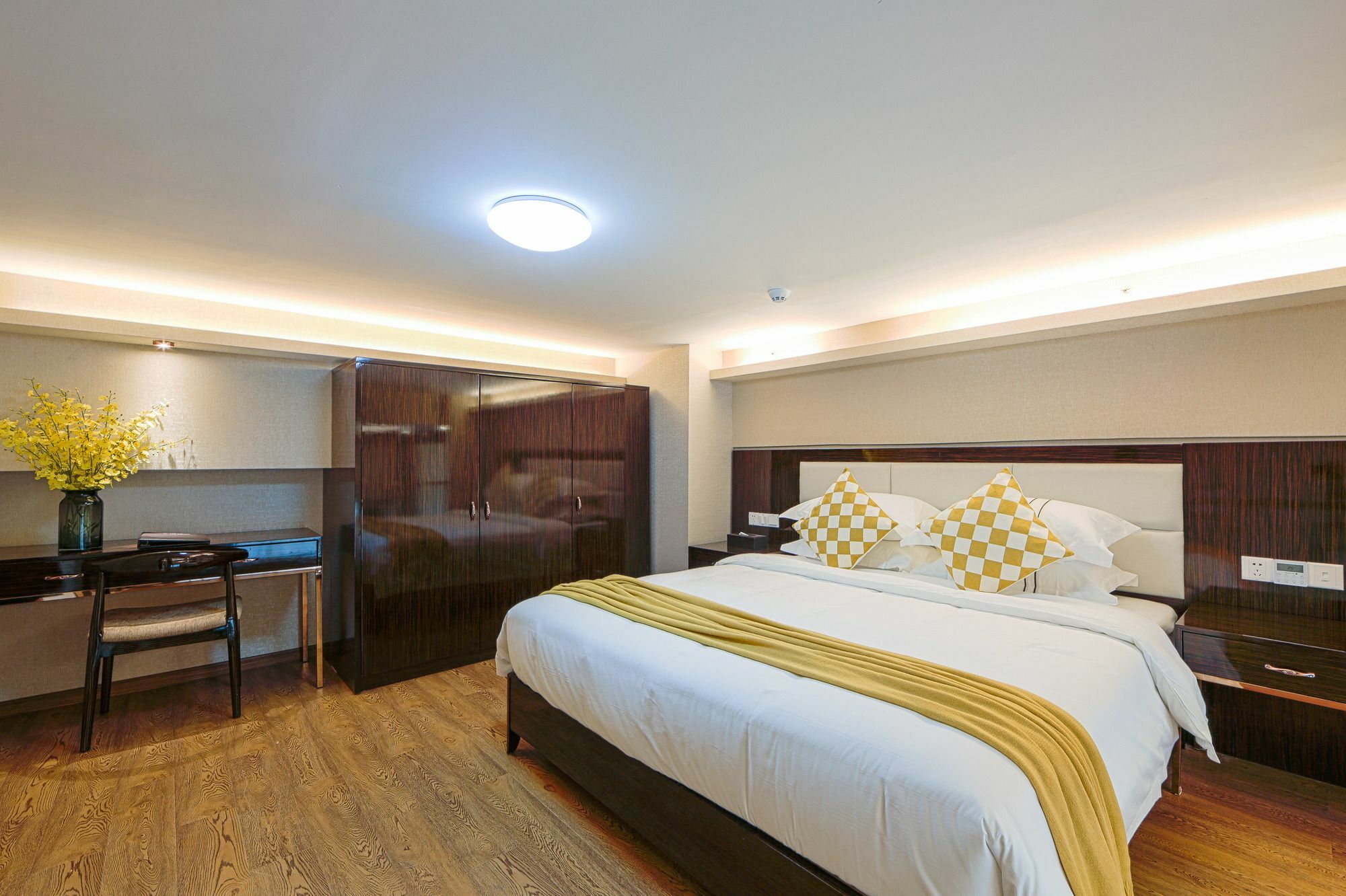 Waifiden Duplex Hotel Apartment Zhongyong Jinyu Branch-Free Shuttle Bus During The Canton Fair Eksteriør billede