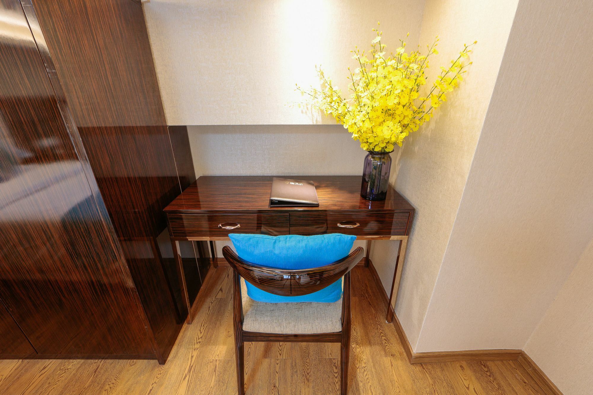 Waifiden Duplex Hotel Apartment Zhongyong Jinyu Branch-Free Shuttle Bus During The Canton Fair Eksteriør billede